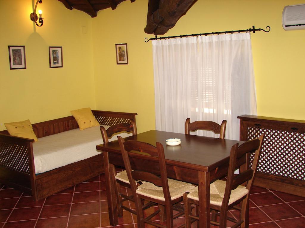 La Boticaria Casa Rural Apartamento Descargamaria ห้อง รูปภาพ