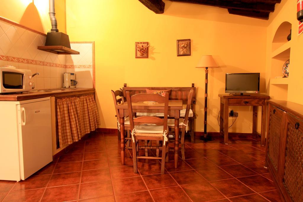 La Boticaria Casa Rural Apartamento Descargamaria ภายนอก รูปภาพ