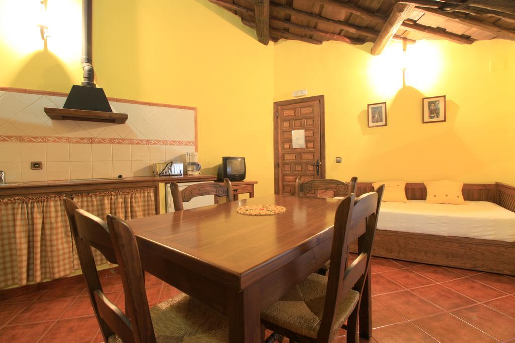 La Boticaria Casa Rural Apartamento Descargamaria ภายนอก รูปภาพ